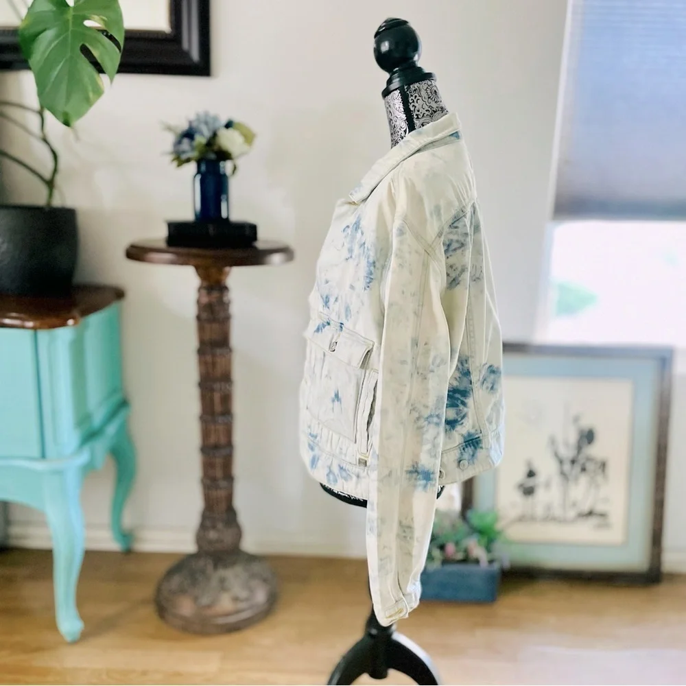 LuLaRoe Kenny Tie Dye Soft Denim Jacket Size L